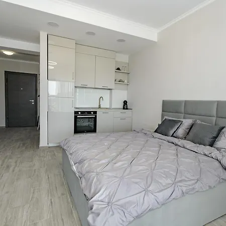 Del Mar Luna - Bychoice * Mamaia